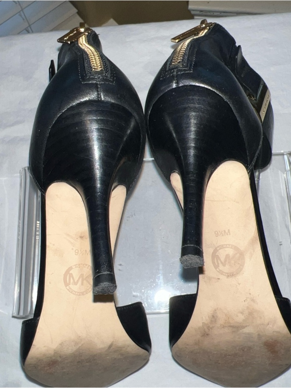 Michael Kors Womens Black Leather Ankle Strap Heels Shoes Sz 9.5M Zipper Gold - Picture 11 of 15
